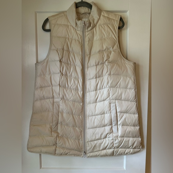 J. Jill Jackets & Blazers - Jjill down vest. Beautiful! Size Large